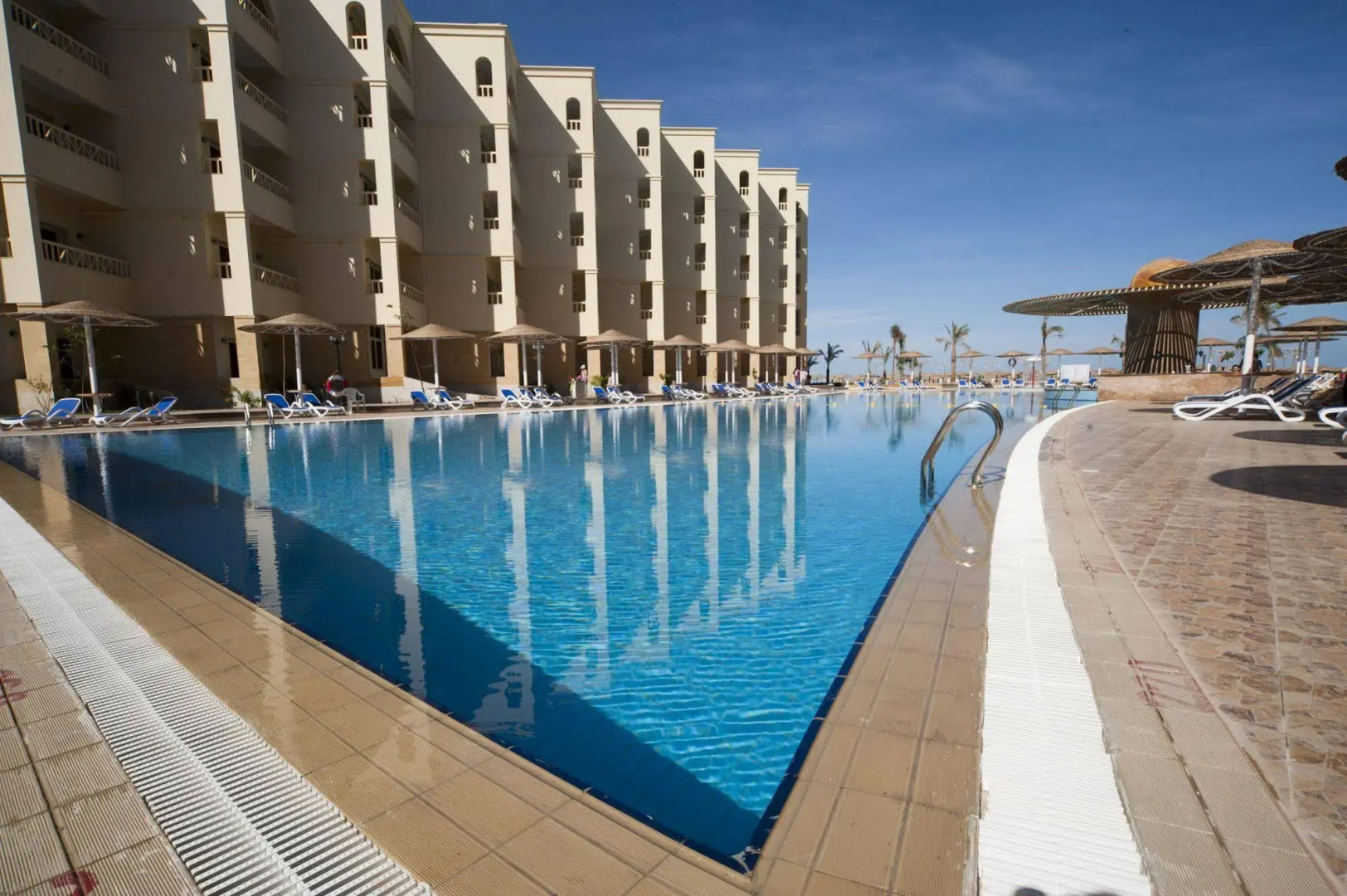 Photo - AMC Royal Hotel & Spa