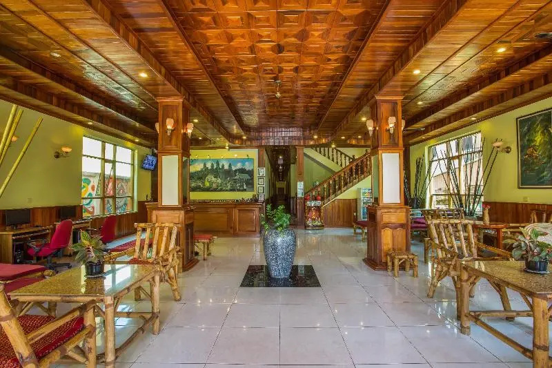 Photo - Side Walk Hotel