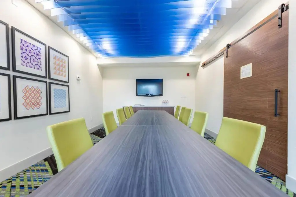 Foto - Holiday Inn Express & Suites Arlington North - Stadium Area by IHG