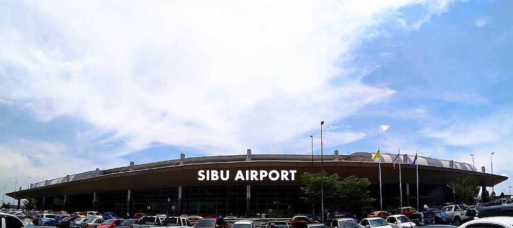 H Homestay - Semi D 1000Mbps (1Gbps) Wifi, Astro & Private Parking
