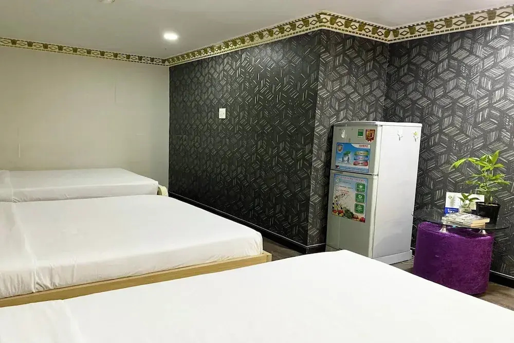 Foto - CROWNE MEOW BÙI VIỆN HOTEl 2