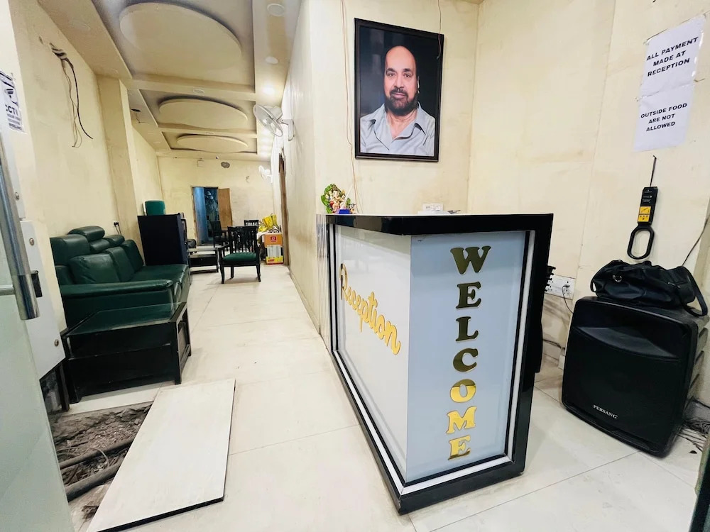 Foto - Roomshala 152 Hotel Sukoon- Near Ramesh Nagar Metro Station