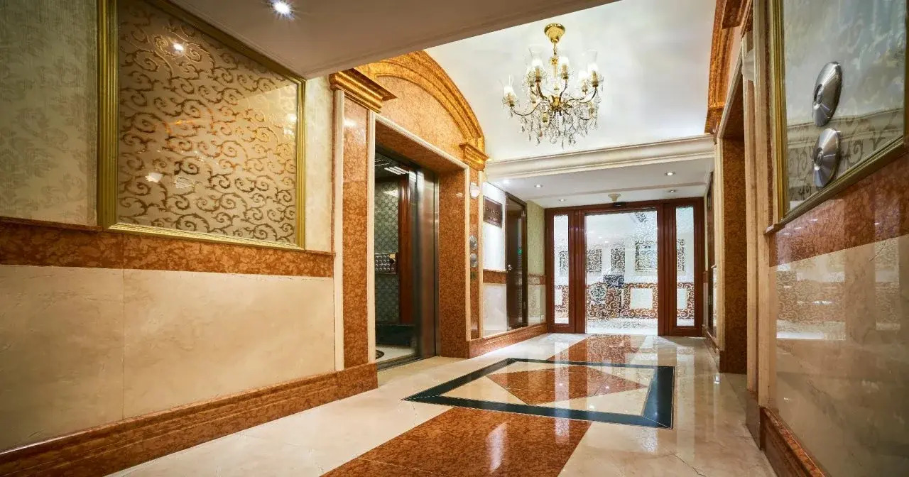 Photo - Windsor Plaza Hotel