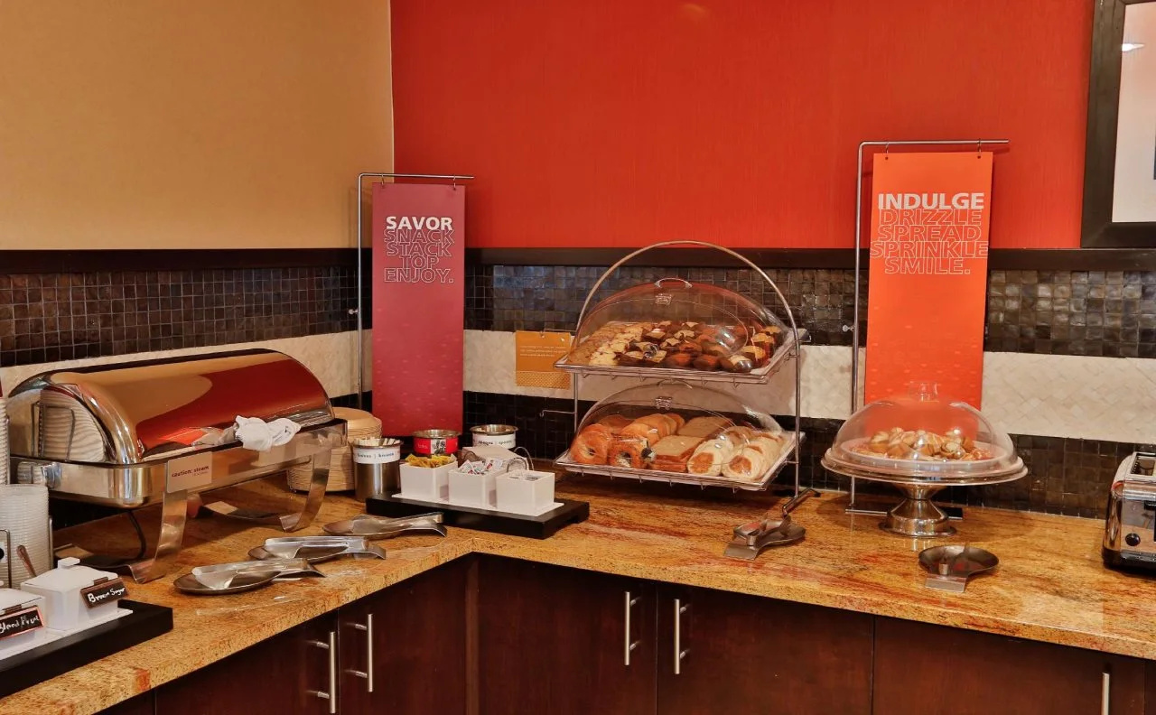 Photo - Hampton Inn Chicago/Naperville