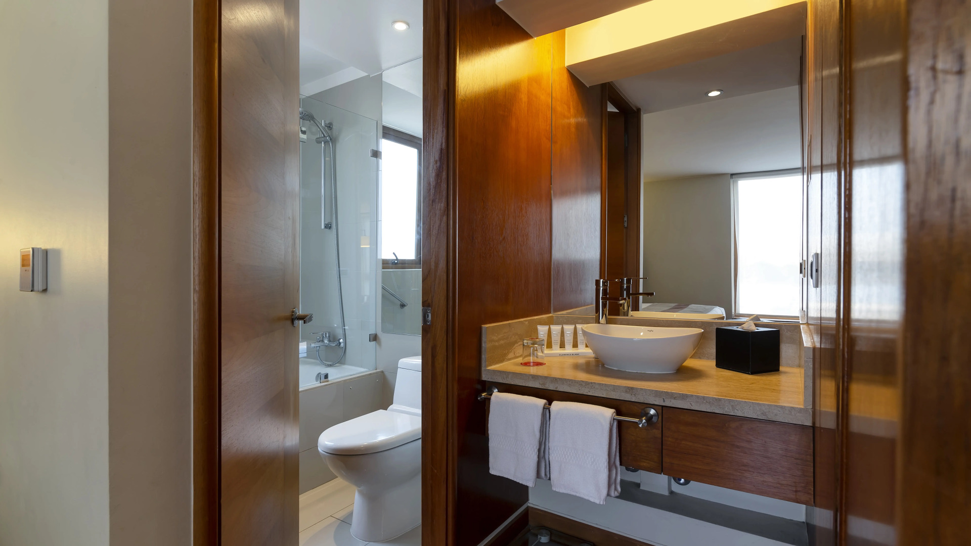 Photo - Time Select - Elegant Apartments