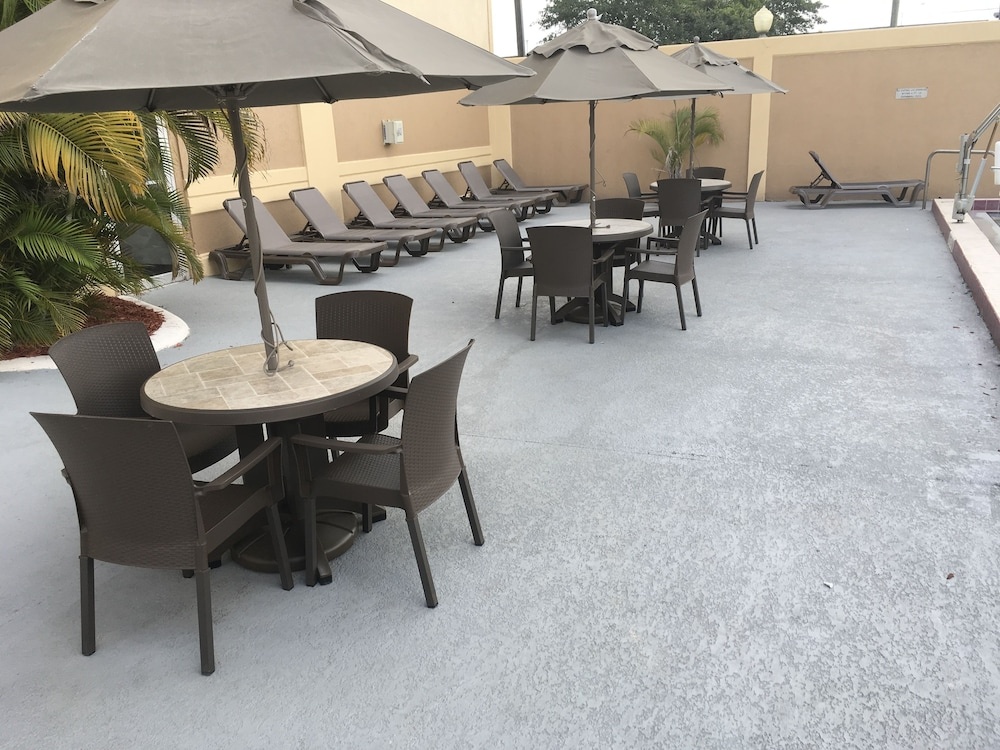 Photo - Candlewood Suites Orlando North Winter Park by IHG