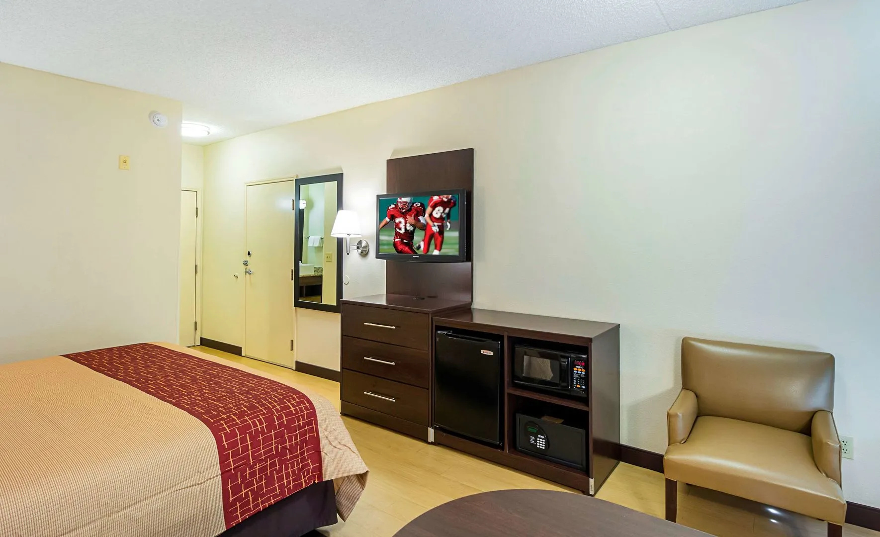 Photo - Red Roof Inn PLUS+ Phoenix West