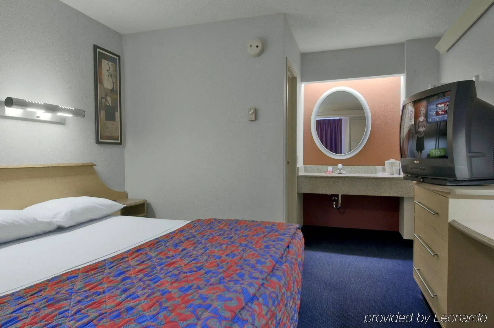 Photo - Super 8 by Wyndham Deerfield - Northbrook