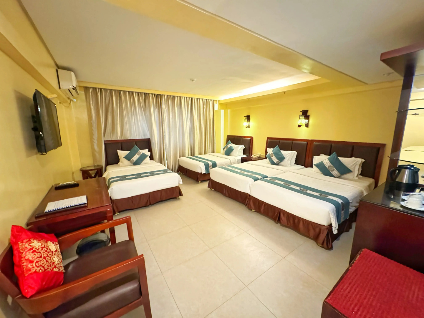 Photo - Golden Phoenix Hotel Boracay