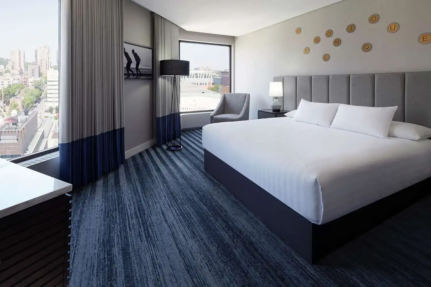 Photo - DoubleTree by Hilton Montreal