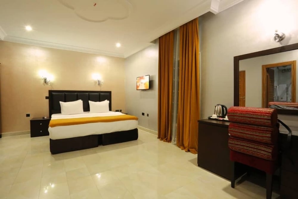 Luton Park Hotels