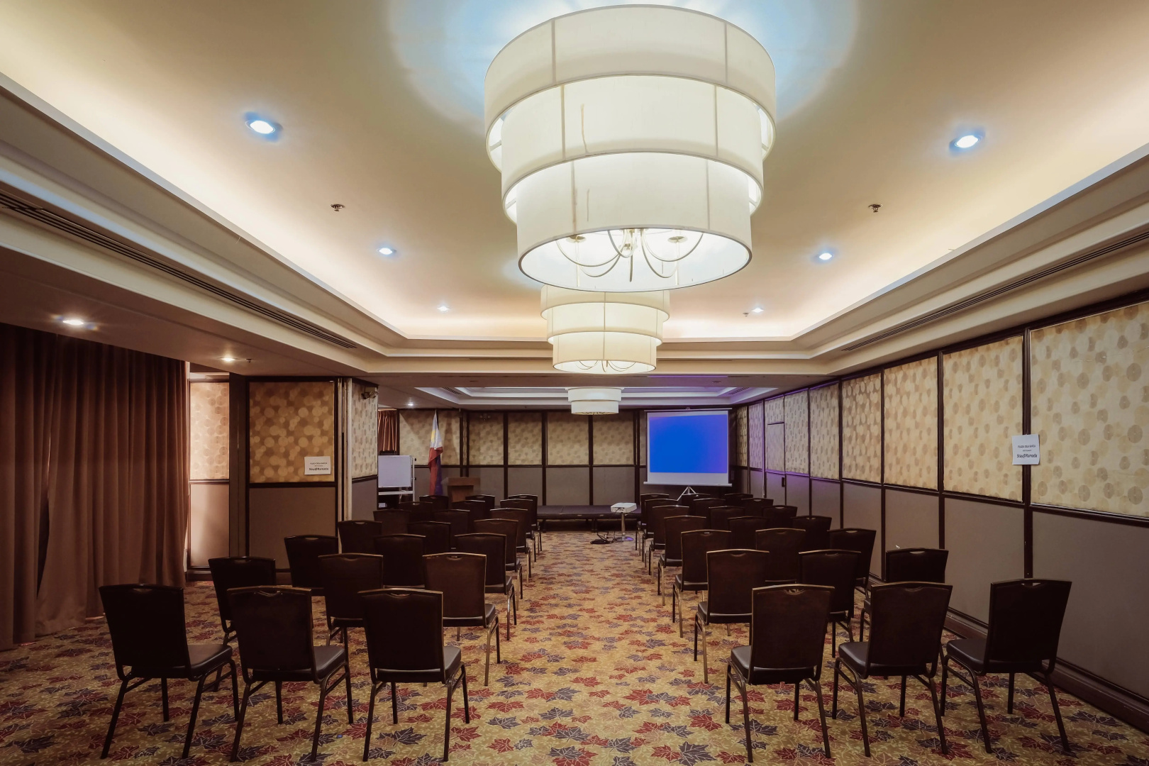 Foto - Ramada by Wyndham Manila Central