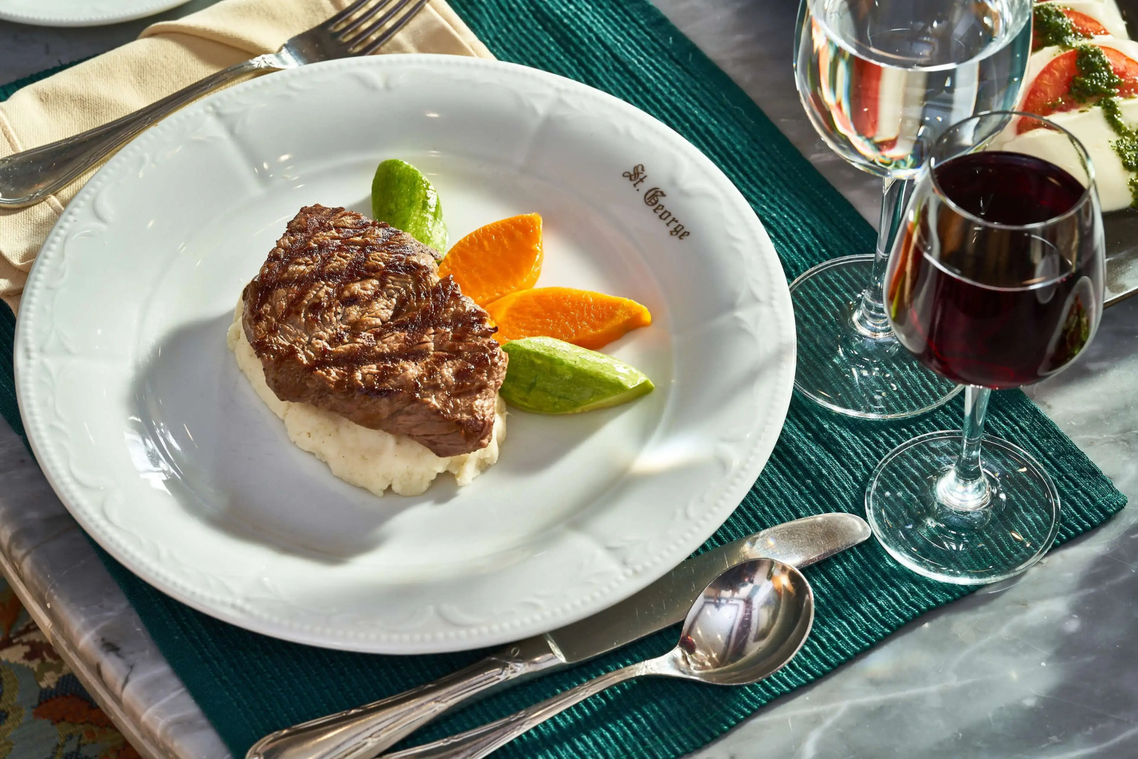 Foto - Sonesta St. George Hotel - Convention Center