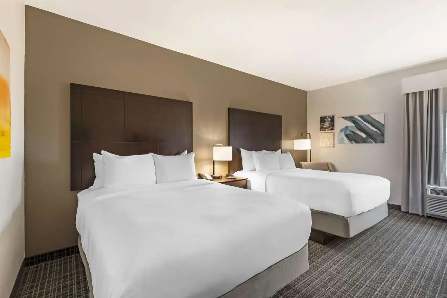 Photo - Comfort Inn & Suites Verona at Turning Stone Resort Casino
