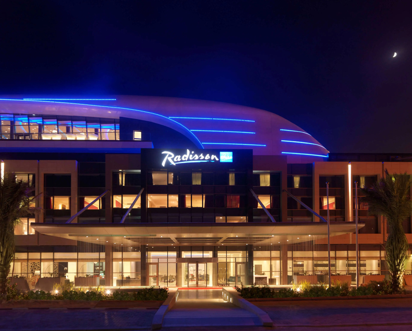 Radisson Blu Hotel, Kuwait — фото 1