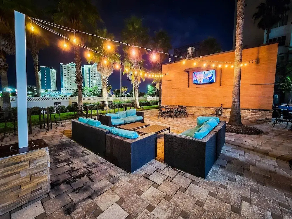Photo - The Point Hotel & Suites