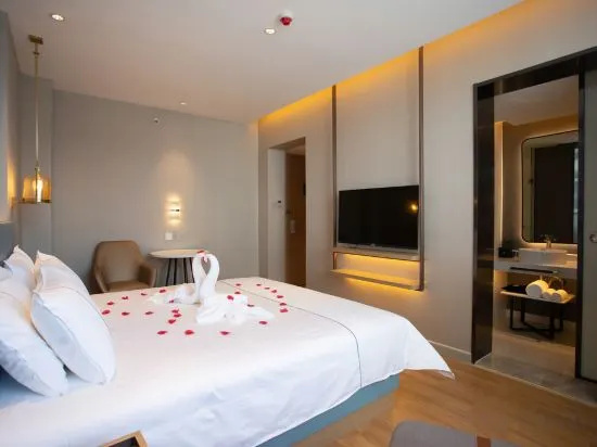 Magnotel Hotel (Ancient City of Zhengding Longxing Temple)