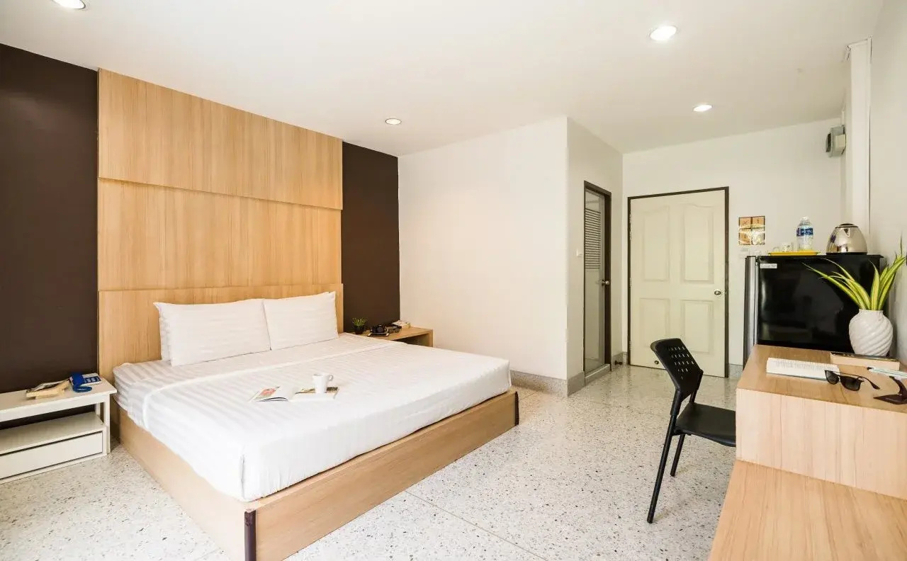 Photo - The Fifth Residence