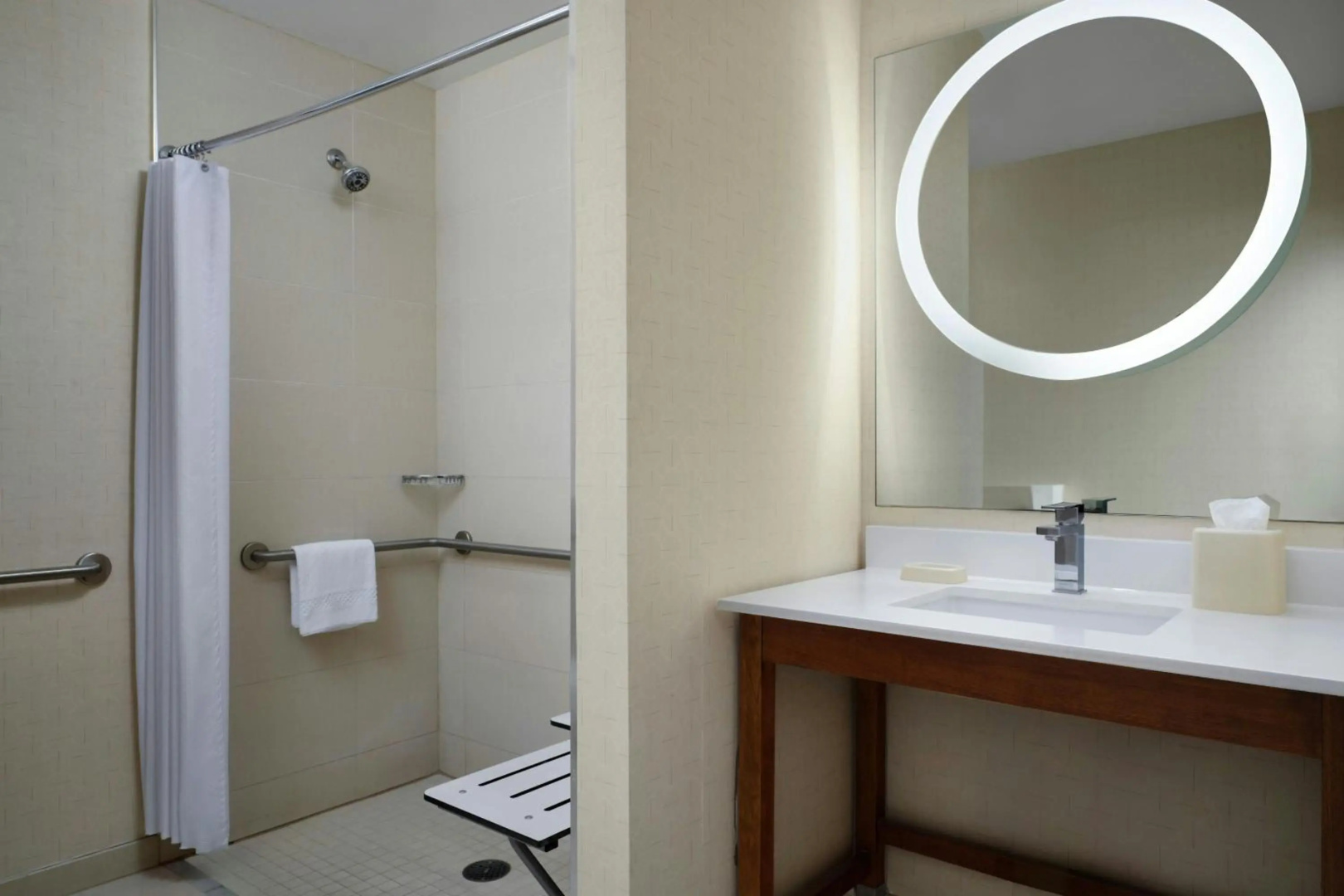 Foto - SpringHill Suites by Marriott at Anaheim Resort Area/Convention Center (Women only)