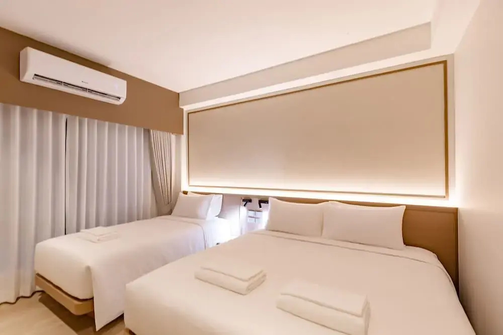 Photo - The Bentley Hotel