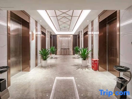 ZhongJian·Jinjiang   Metropolo  Chengdu Chunxi Road  Tai Koo Li Hotel