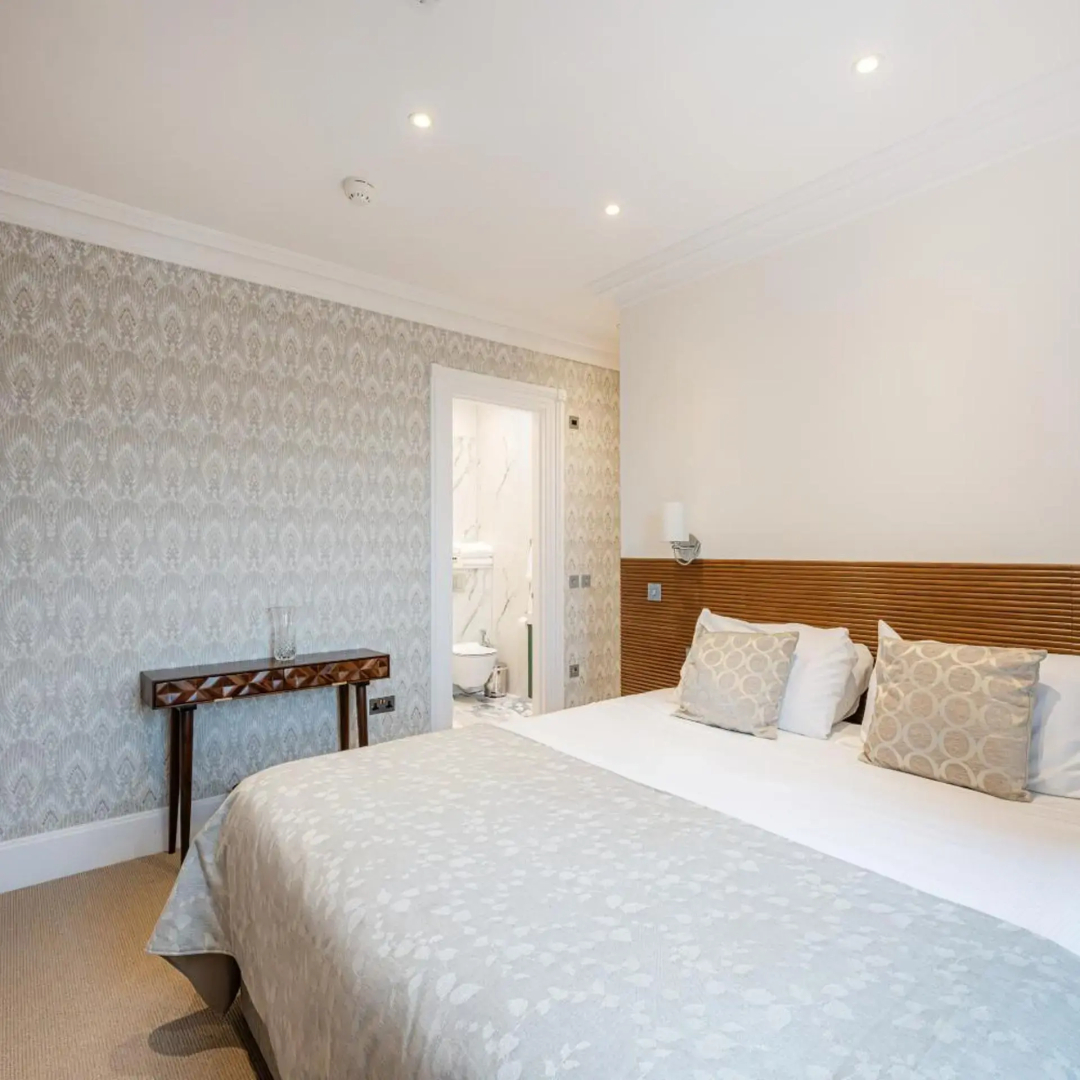 Photo - Fountain House Apartments - Hyde Park, London