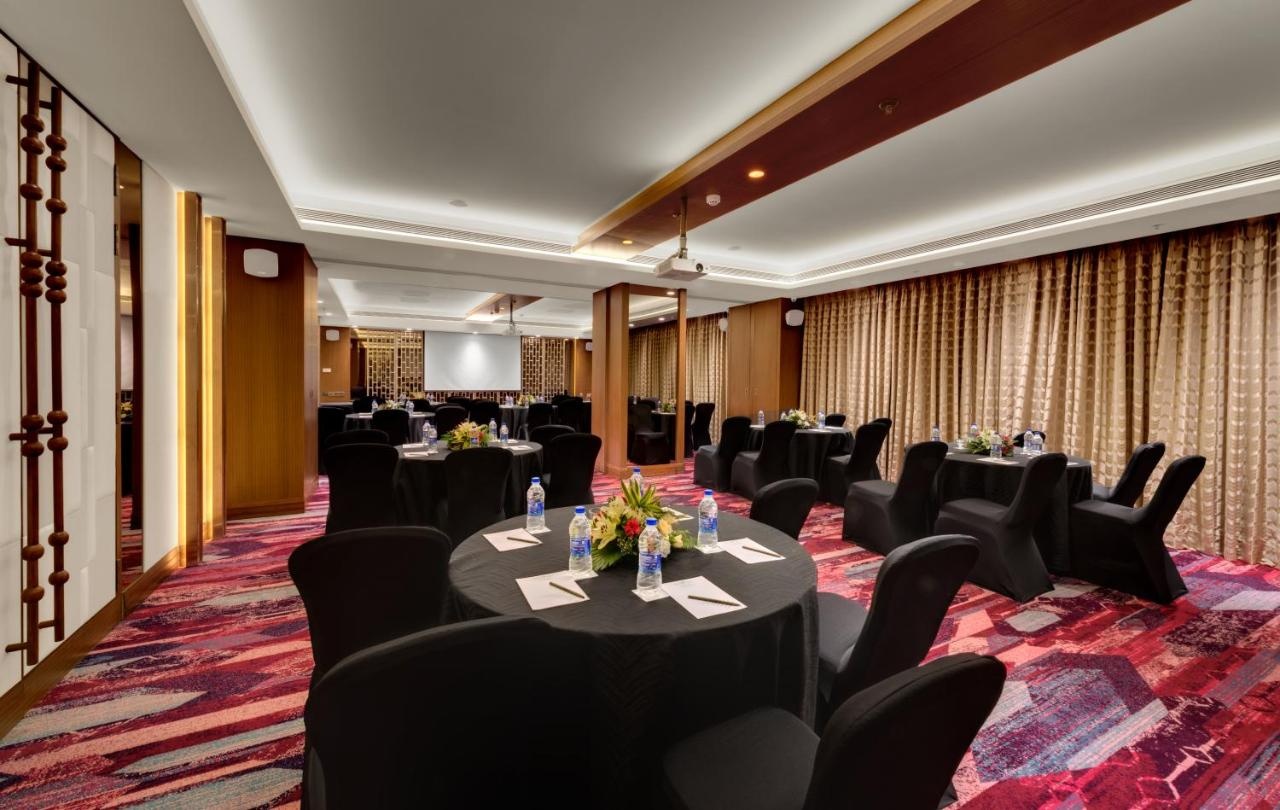 Photo - The Fern Mumbai, Goregaon, Series by Marriott