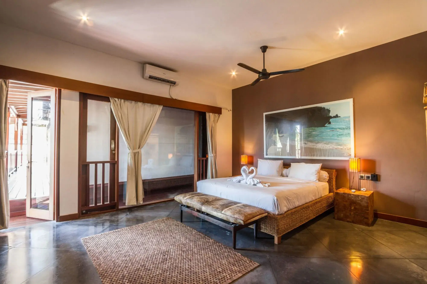 Foto - Villa Martine - Fantastic 5BR Villa - Perfect Location in Seminyak