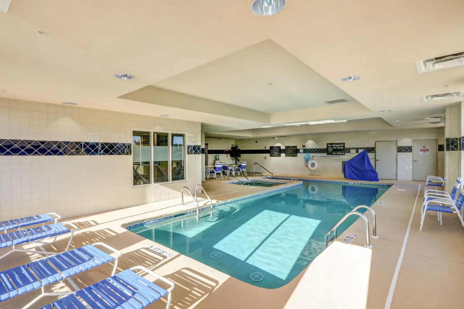 Photo - Hampton Inn & Suites Savannah - I-95 South - Gateway