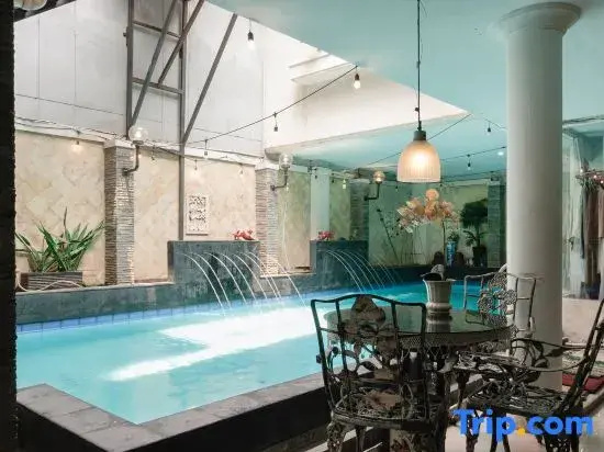 Photo - Urbanview de Dharmawangsa Suite Hotel