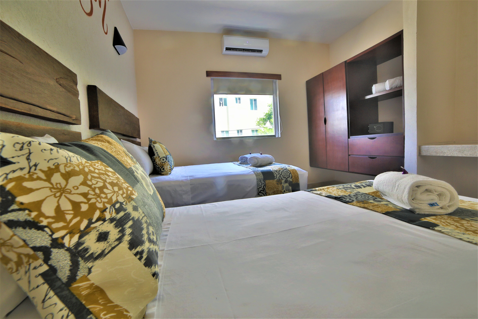 Photo - 12 Bees Hotel