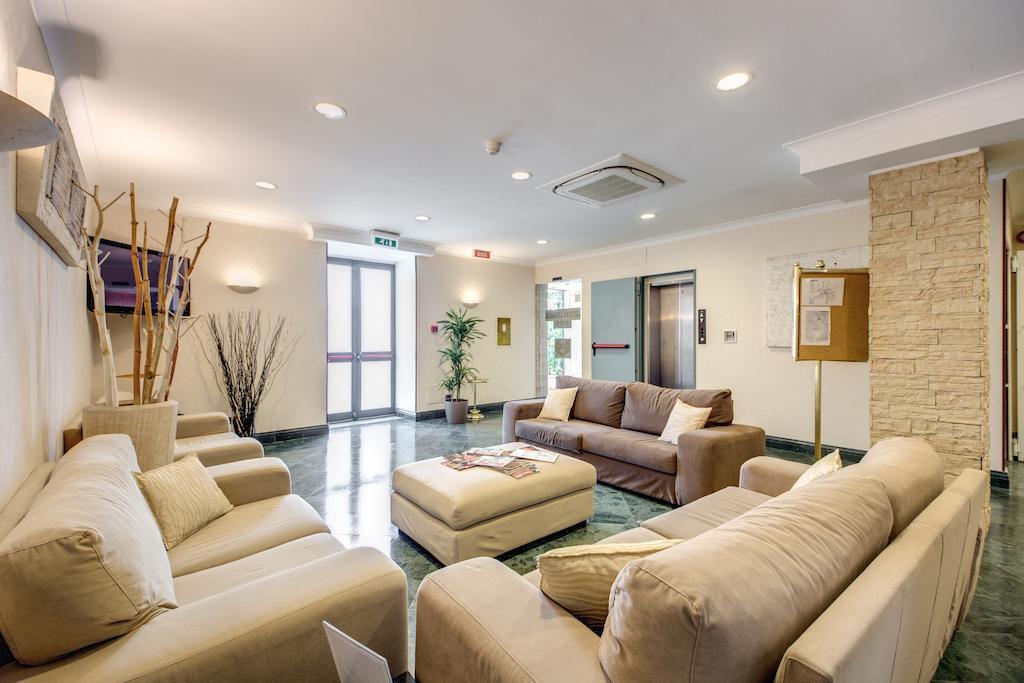 Photo - Romoli Hotel