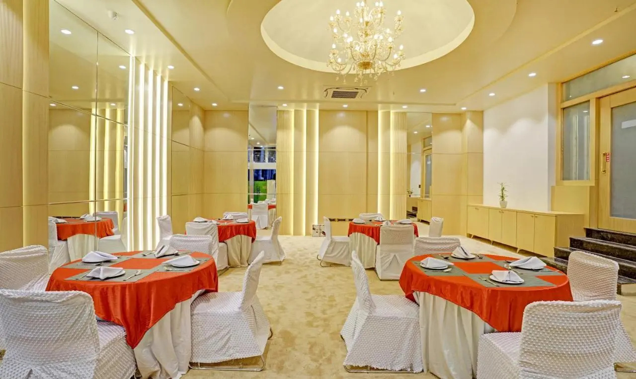 Photo - Treebo Premium Golden Bliss Trimurti Nagar Square
