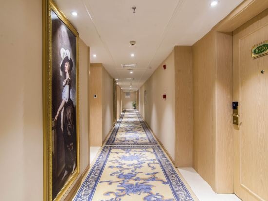 Vienna Hotel (Changsha County Wanjiali North Road Tuqiao Metro Station）