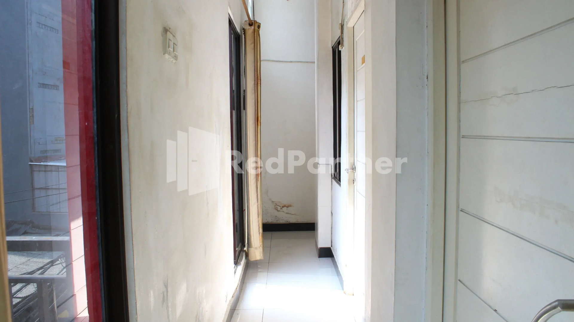 Photo - Snow White Residence near Grogol Mitra RedDoorz