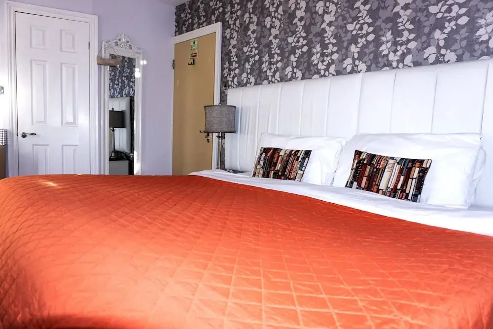 Photo - Kenley Hotel