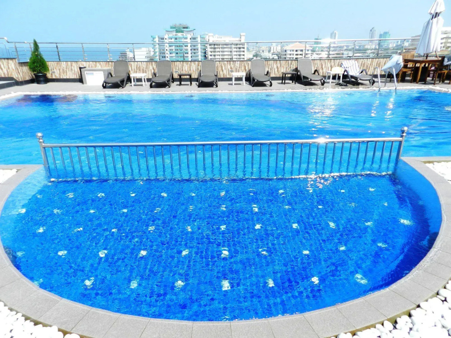 Foto - Pearl City Hotel