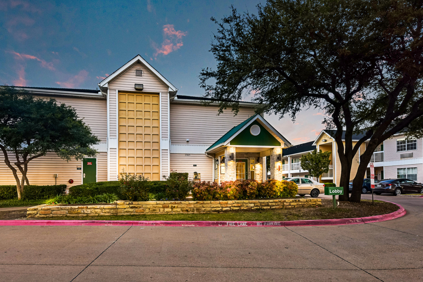 Foto - HomeTowne Studios By Red Roof Dallas - North Addison/ Tollway