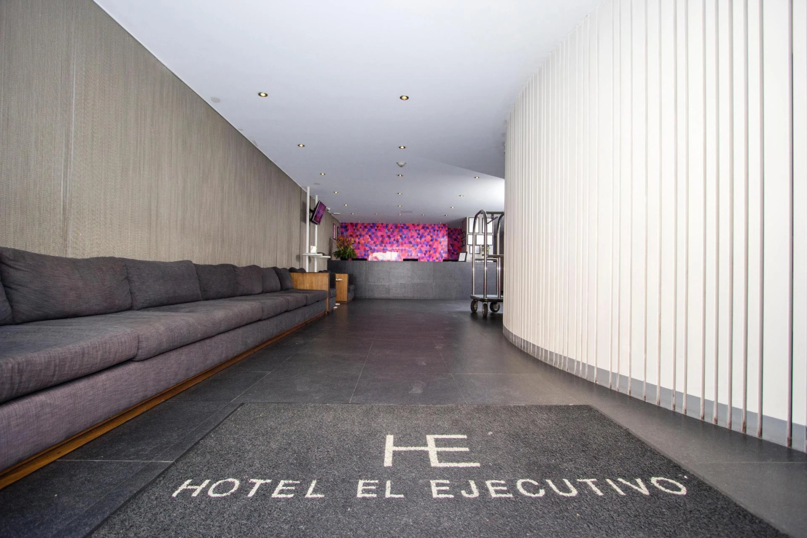 Foto - El Ejecutivo By Reforma Avenue