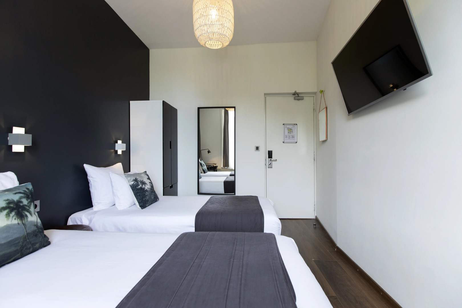 Photo - Quentin Canal House Hotel