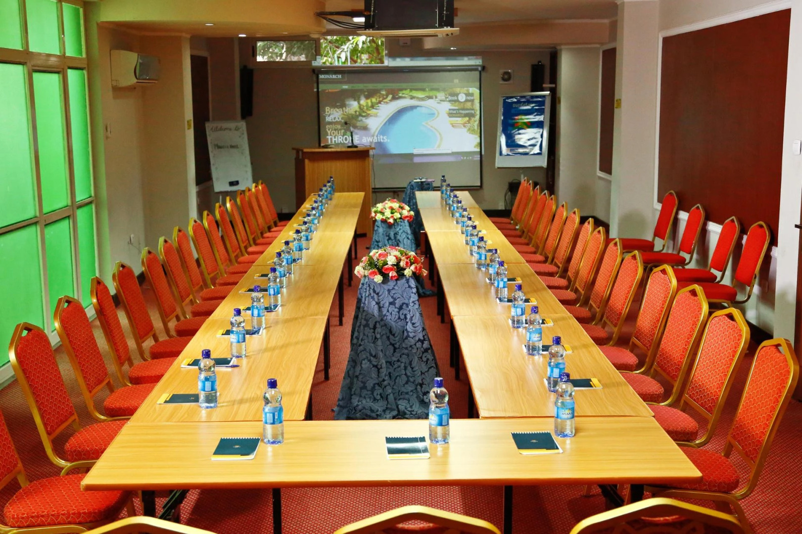 Photo - Monarch Hotel