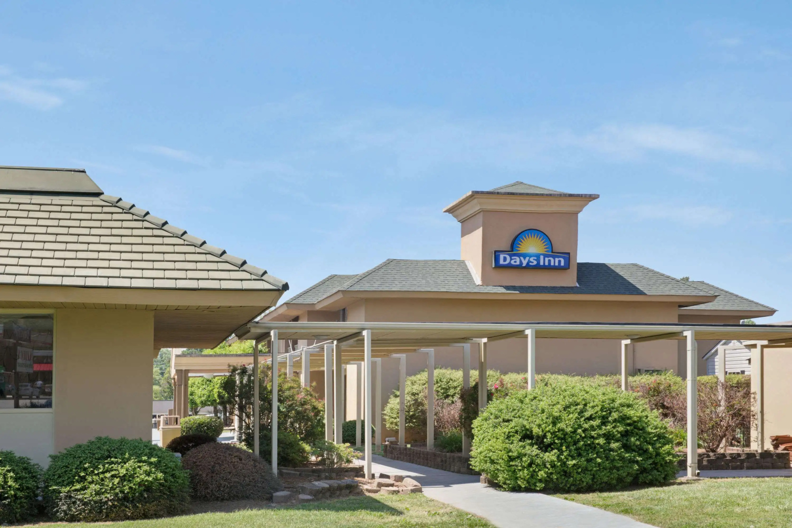 Foto - Days Inn by Wyndham Charlotte/Woodlawn Near Carowinds
