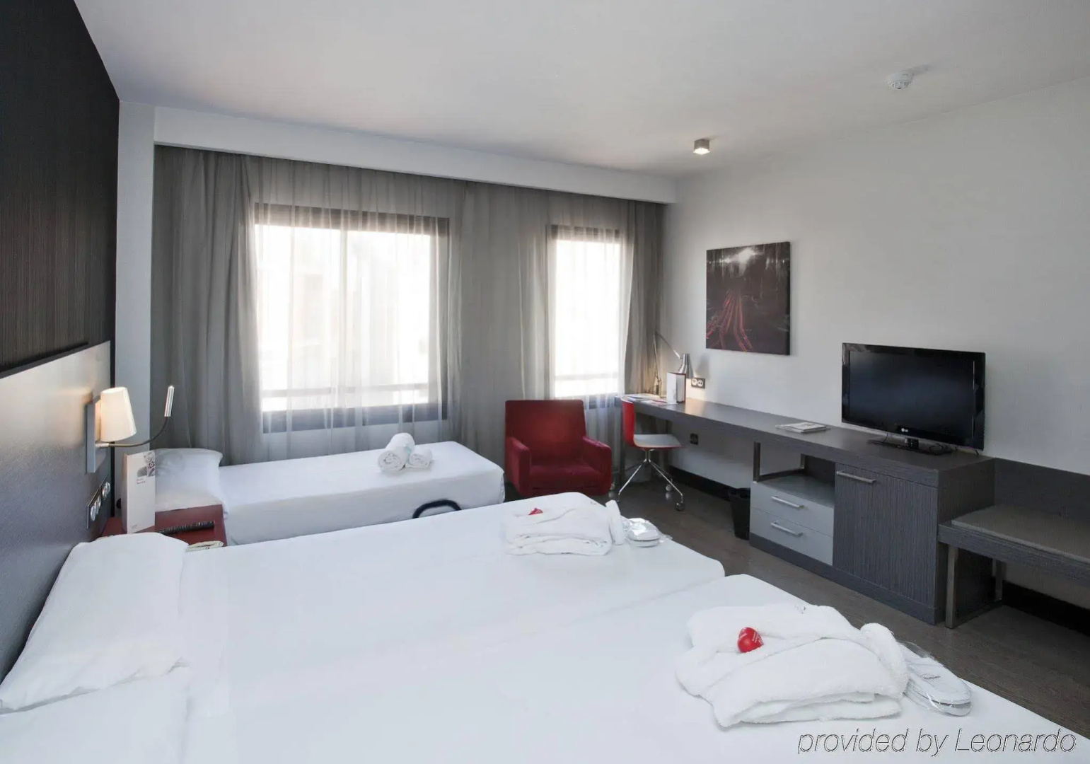 Foto - Ilunion Suites Madrid