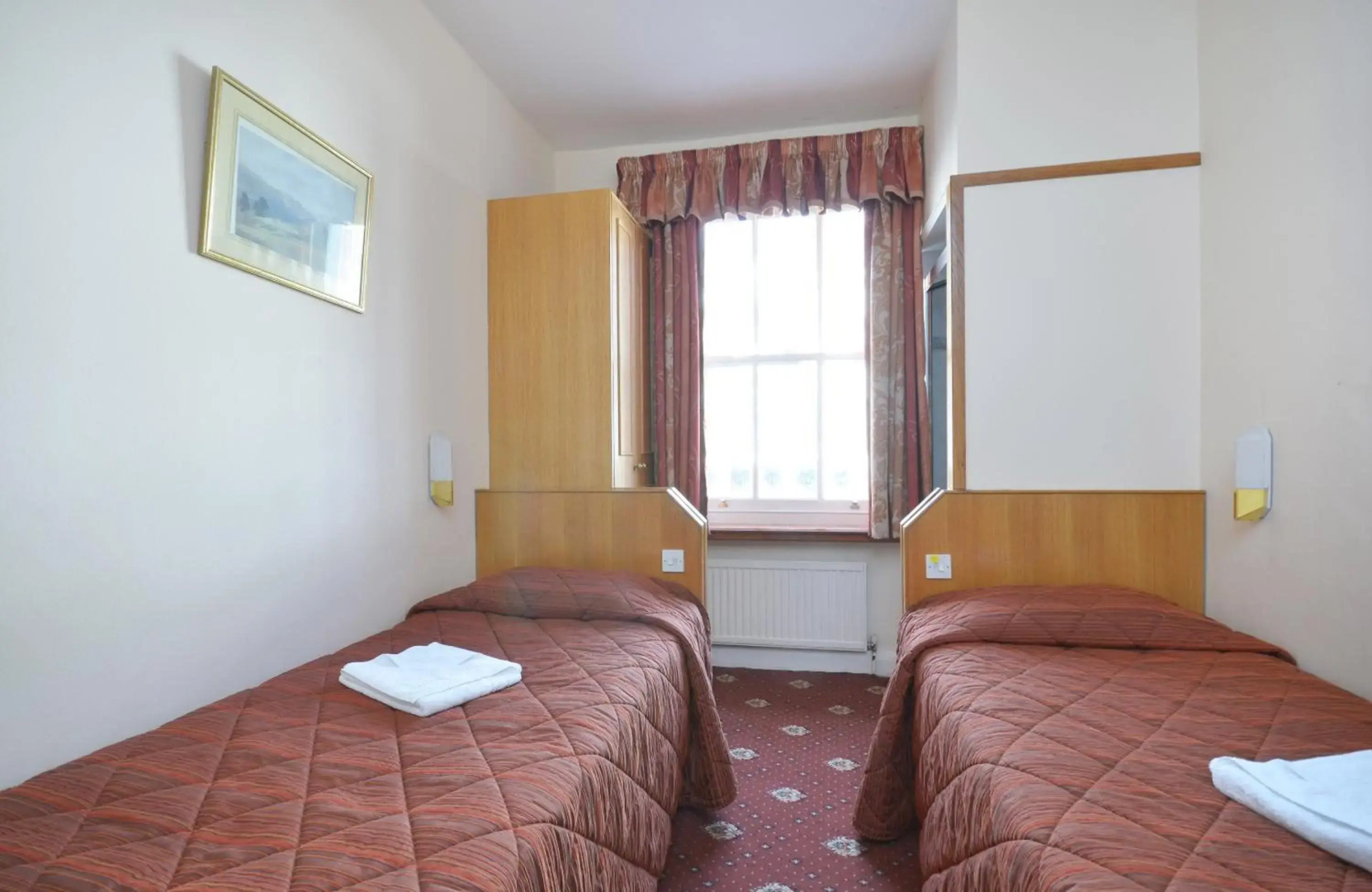 Photo - Seymour Hotel