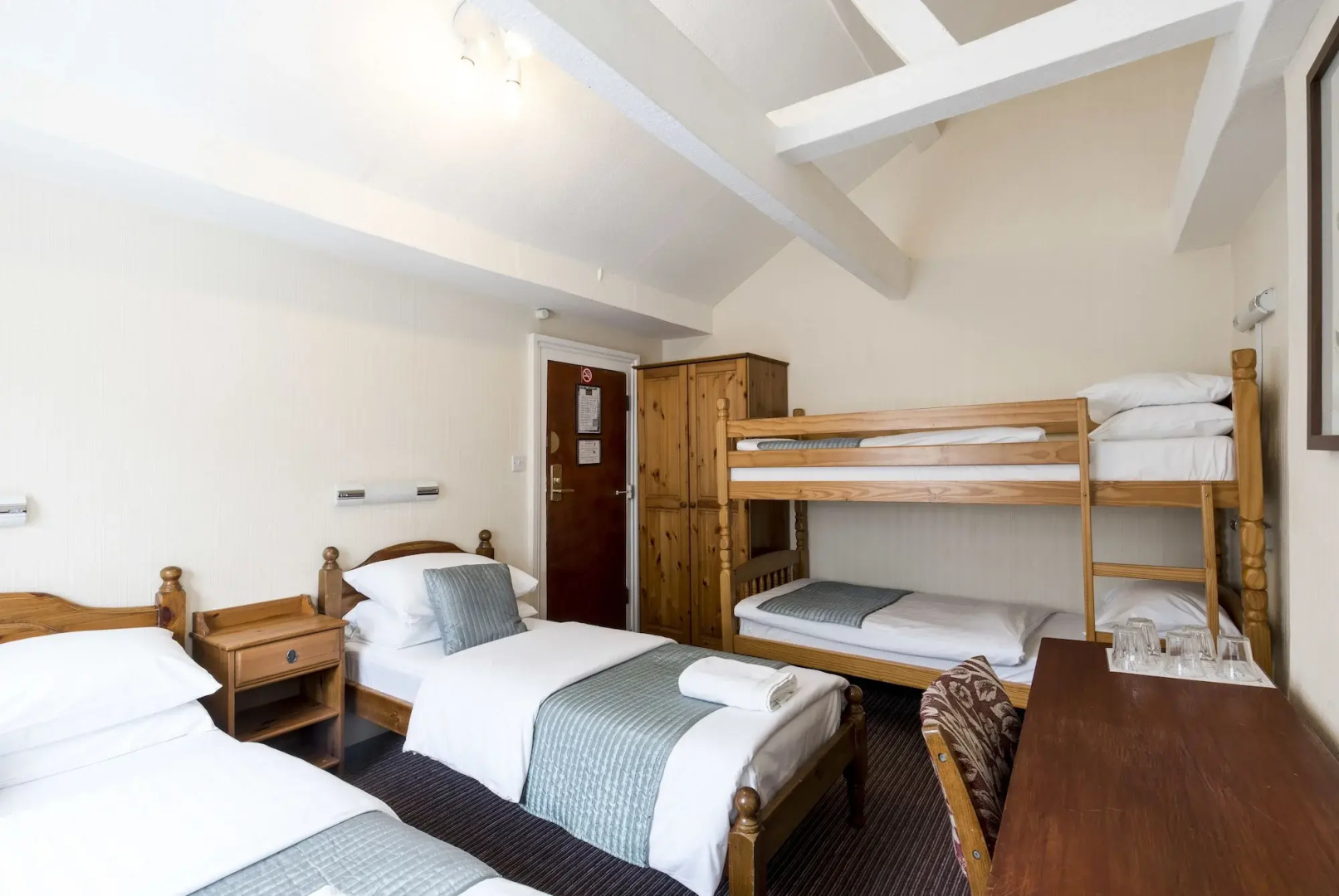 Foto - St Athans Hotel