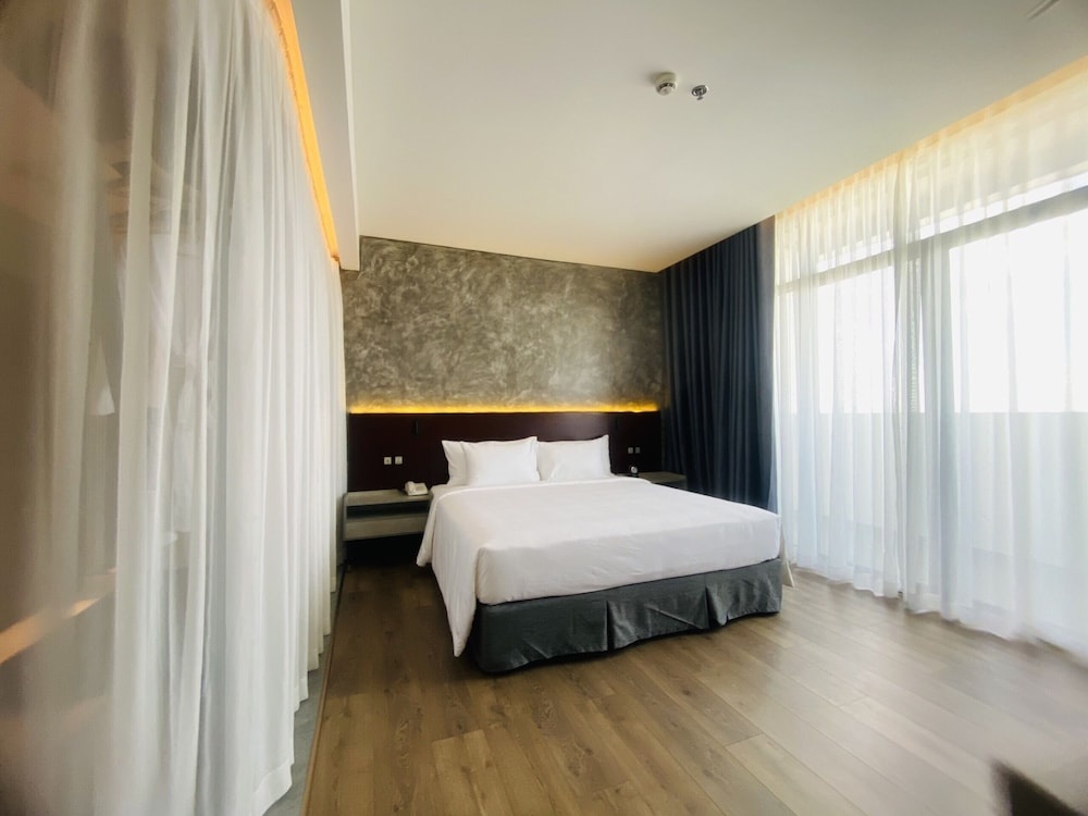 Newcc Hotel & Serviced Apartment