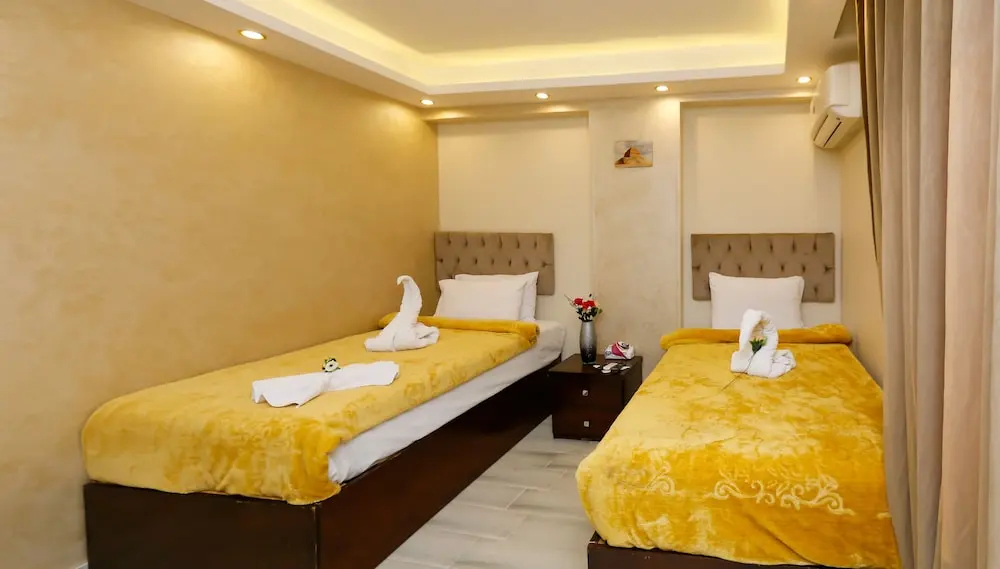 Photo - Venus Pyramids Inn - Top Roof Access W Free Break Fast