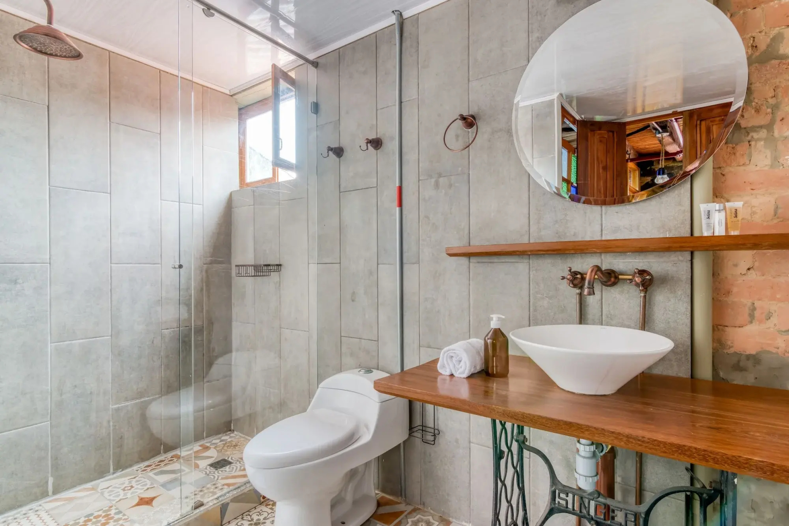 Photo - Delgadillo Hotel by Socialtel