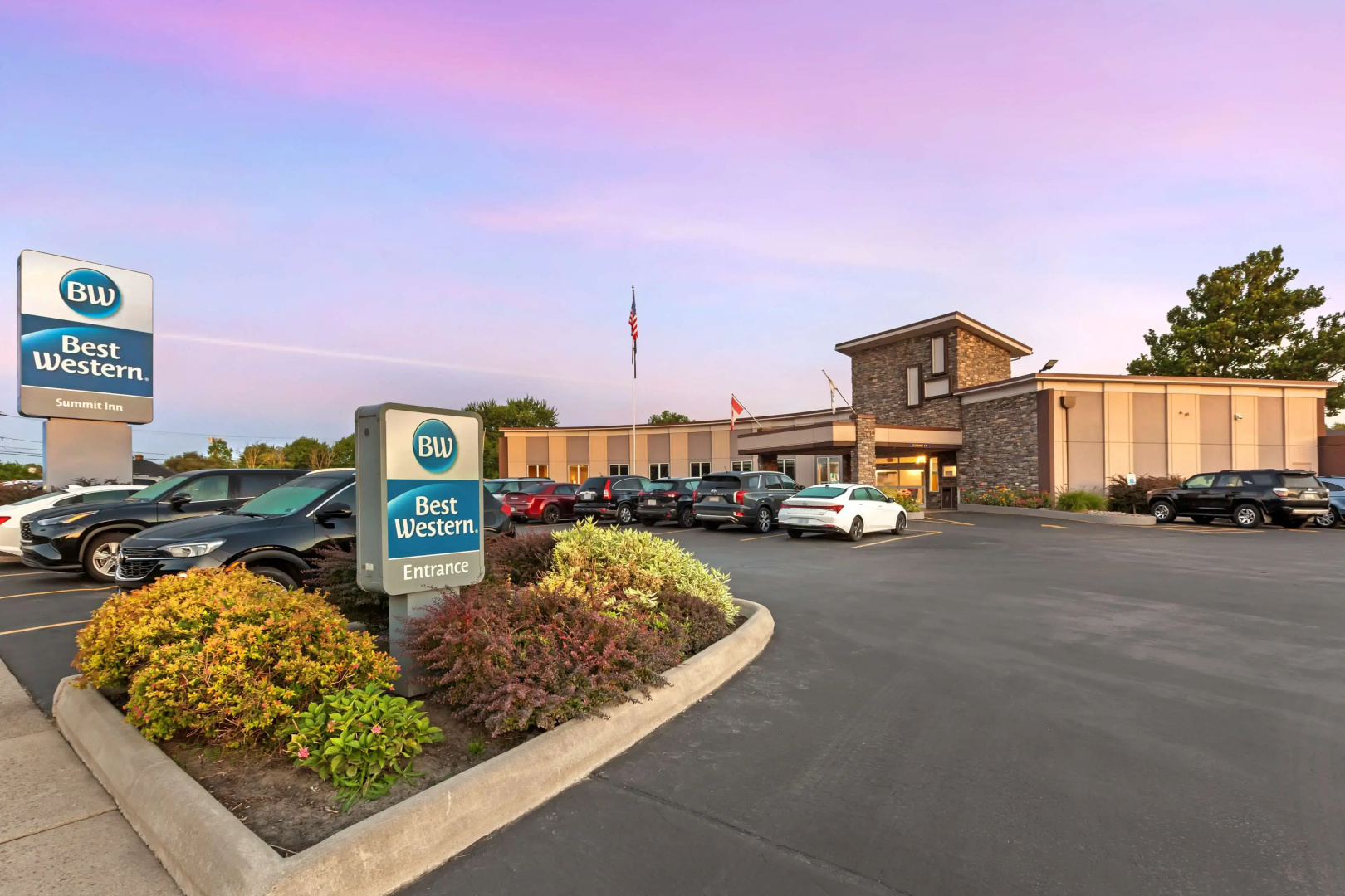 Photo - Best Western Summit Inn