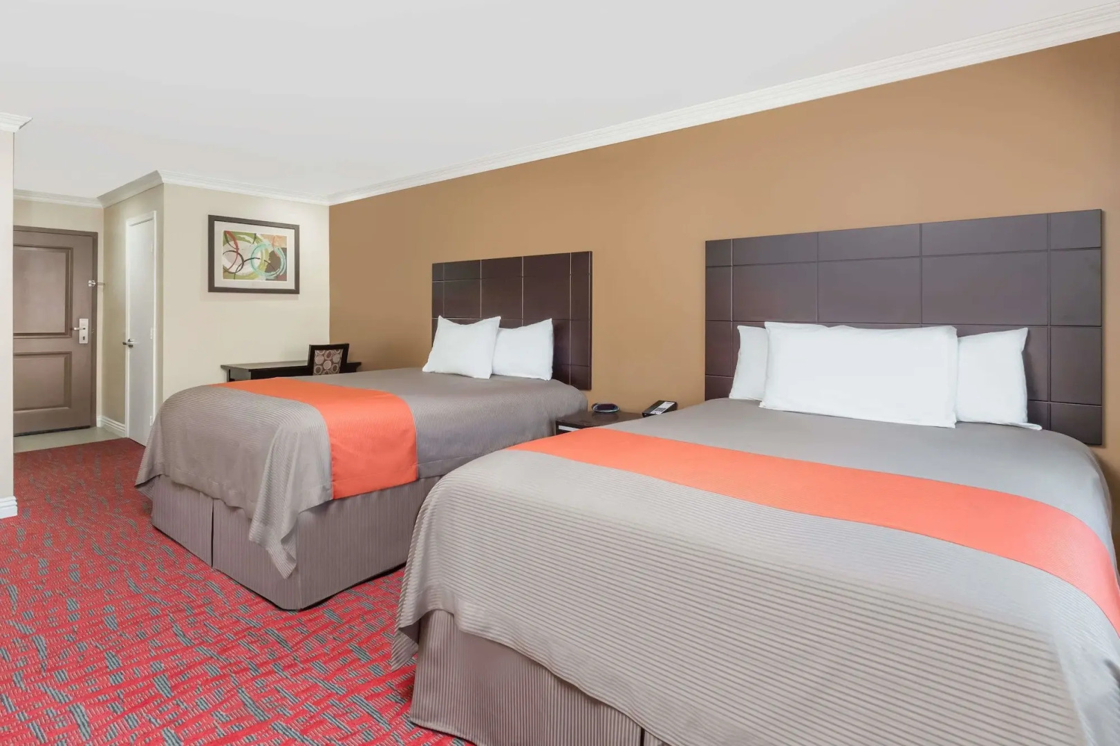 Photo - Travelodge Inn & Suites by Wyndham Bell Los Angeles Area